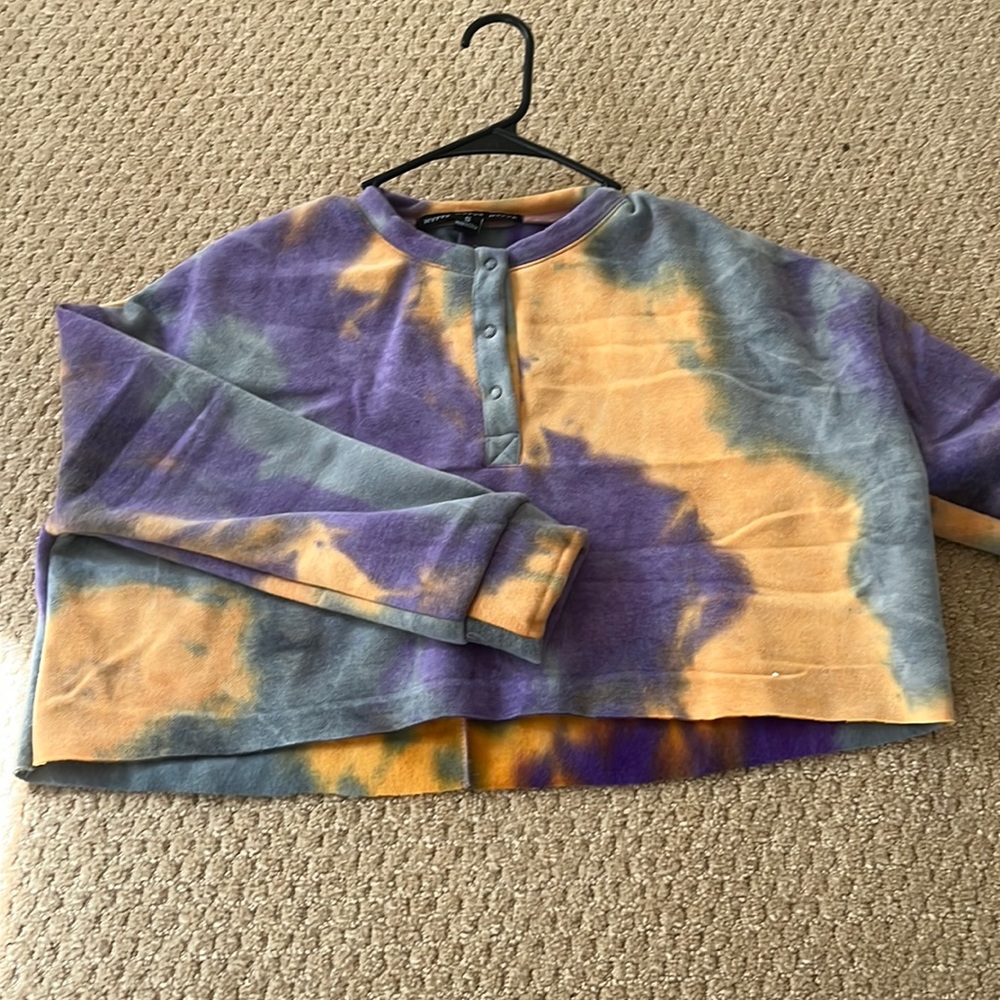 Cropped tie-dye sweatshirt
